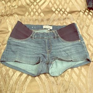 Dl2961 maternity jean shorts.  Super cute